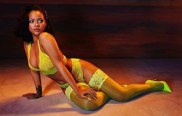 Rihanna - riha26.jpg